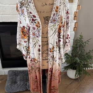 Gimmicks by BKE Floral Kimono in Cream and Brown